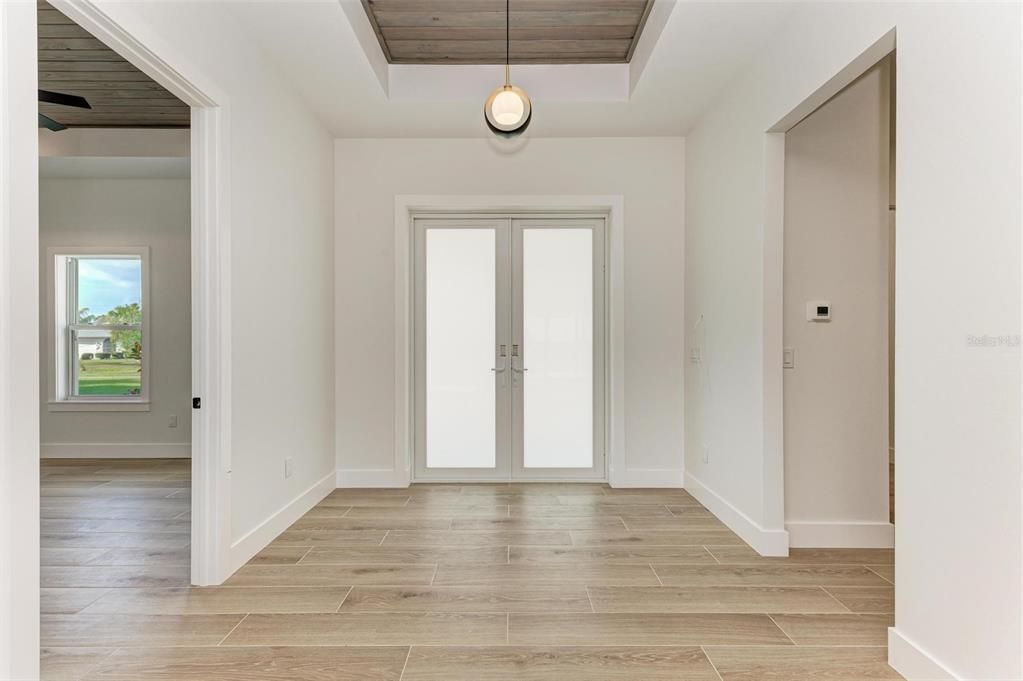 For Sale: $1,425,000 (3 beds, 2 baths, 2512 Square Feet)