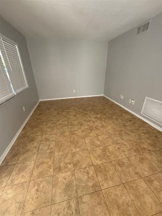 В аренду: $1,450 (2 спален, 1 ванн, 750 Квадратных фут)