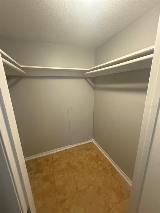 В аренду: $1,450 (2 спален, 1 ванн, 750 Квадратных фут)