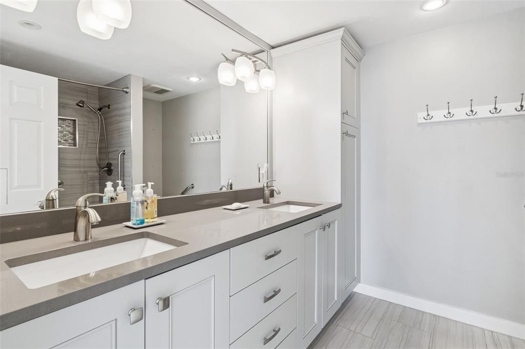 For Sale: $849,900 (2 beds, 2 baths, 1570 Square Feet)