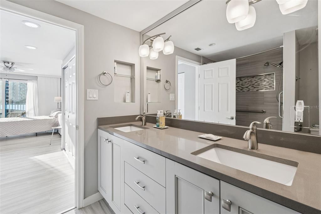 For Sale: $849,900 (2 beds, 2 baths, 1570 Square Feet)