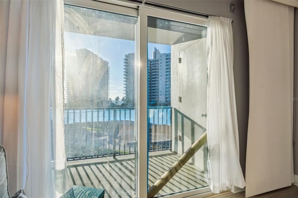 For Sale: $849,900 (2 beds, 2 baths, 1570 Square Feet)