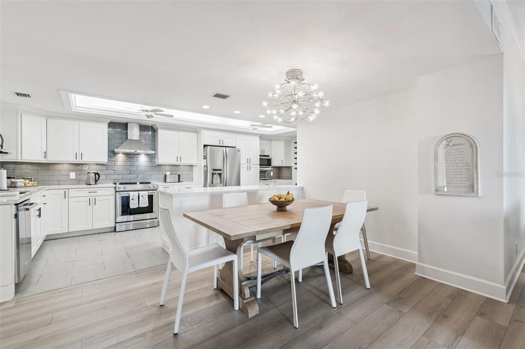 For Sale: $849,900 (2 beds, 2 baths, 1570 Square Feet)