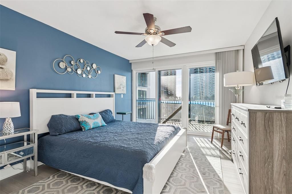 For Sale: $849,900 (2 beds, 2 baths, 1570 Square Feet)