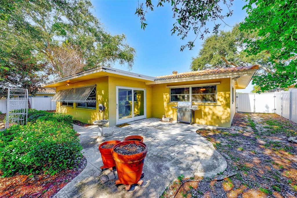 待售: $479,900 (2 贝兹, 2 浴室, 1593 平方英尺)