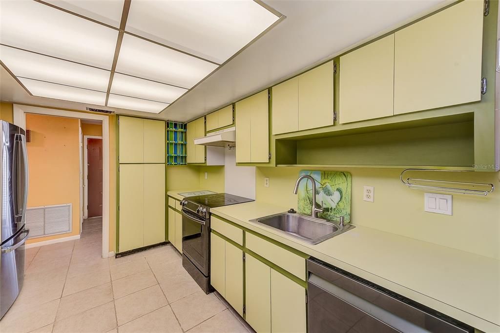 待售: $479,900 (2 贝兹, 2 浴室, 1593 平方英尺)