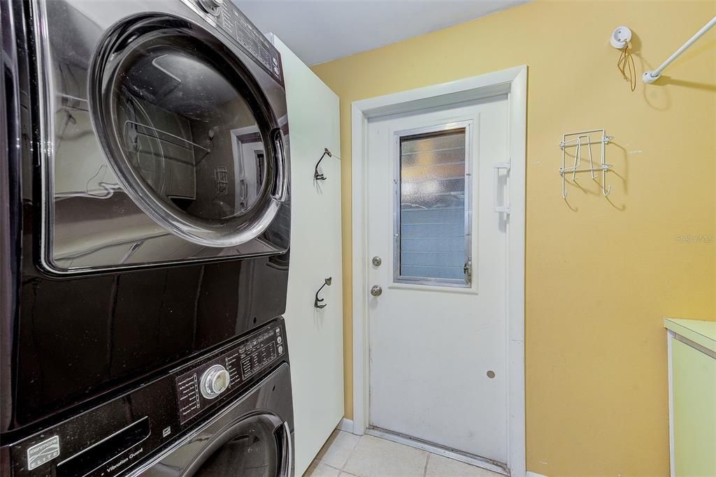 待售: $479,900 (2 贝兹, 2 浴室, 1593 平方英尺)