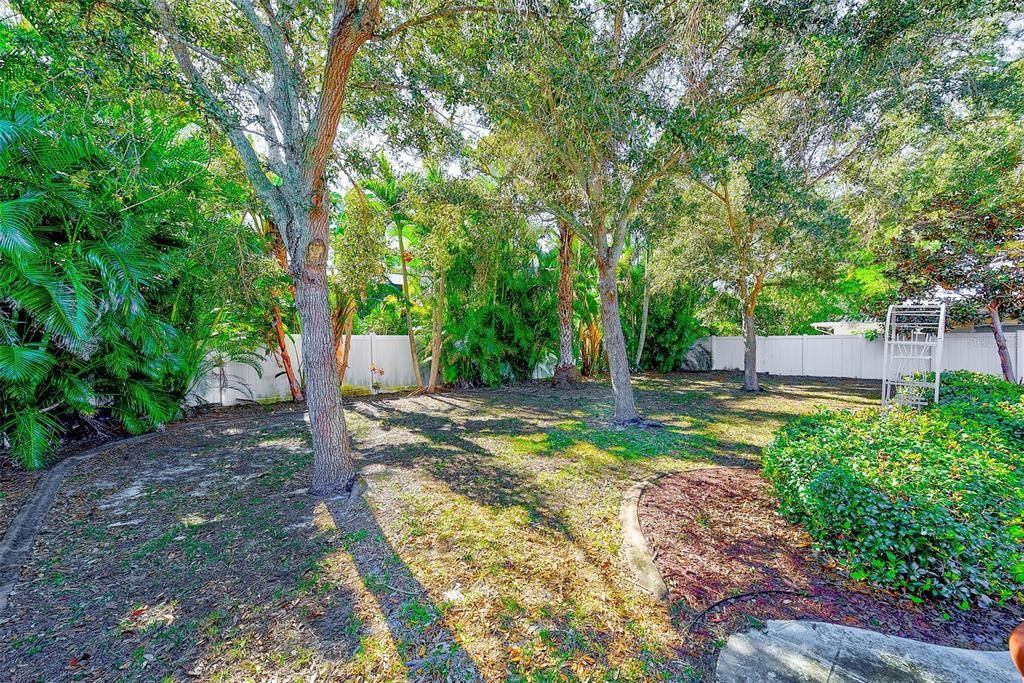 待售: $479,900 (2 贝兹, 2 浴室, 1593 平方英尺)