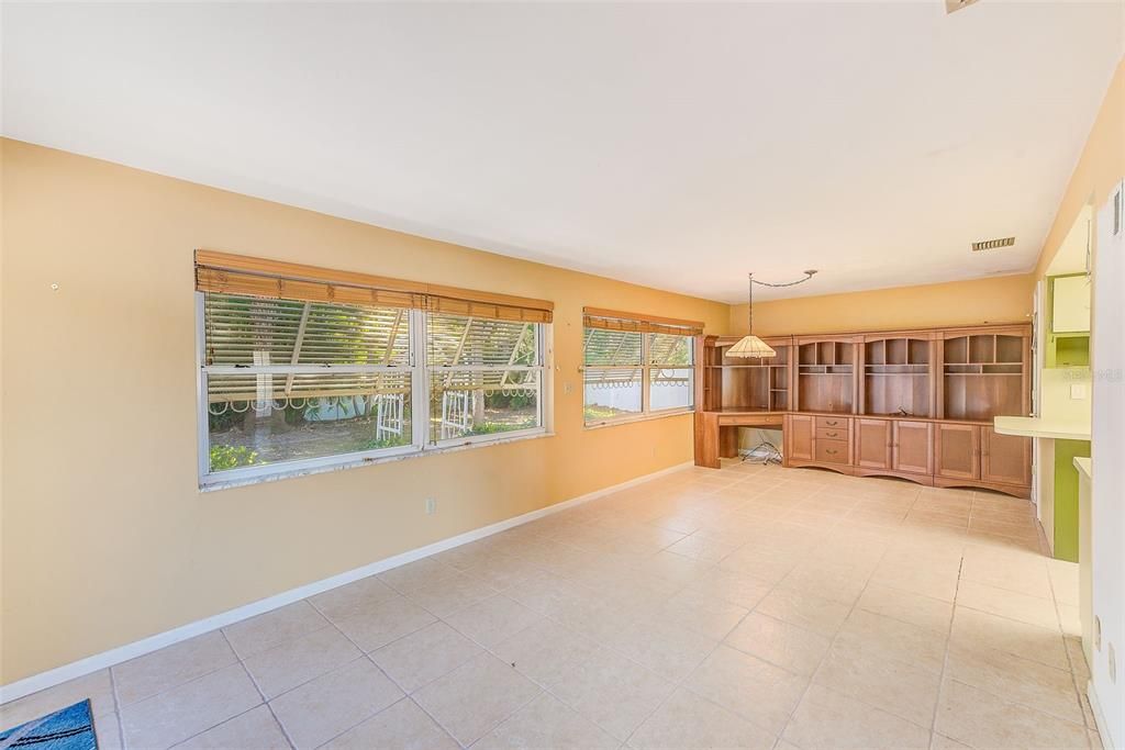 待售: $479,900 (2 贝兹, 2 浴室, 1593 平方英尺)