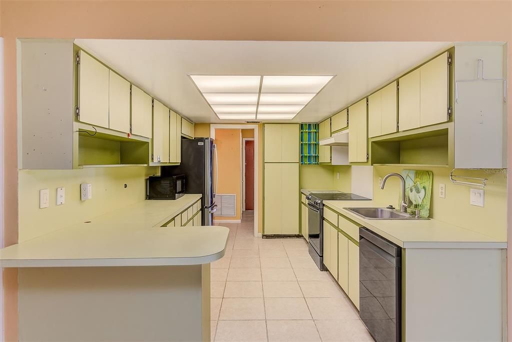 待售: $479,900 (2 贝兹, 2 浴室, 1593 平方英尺)