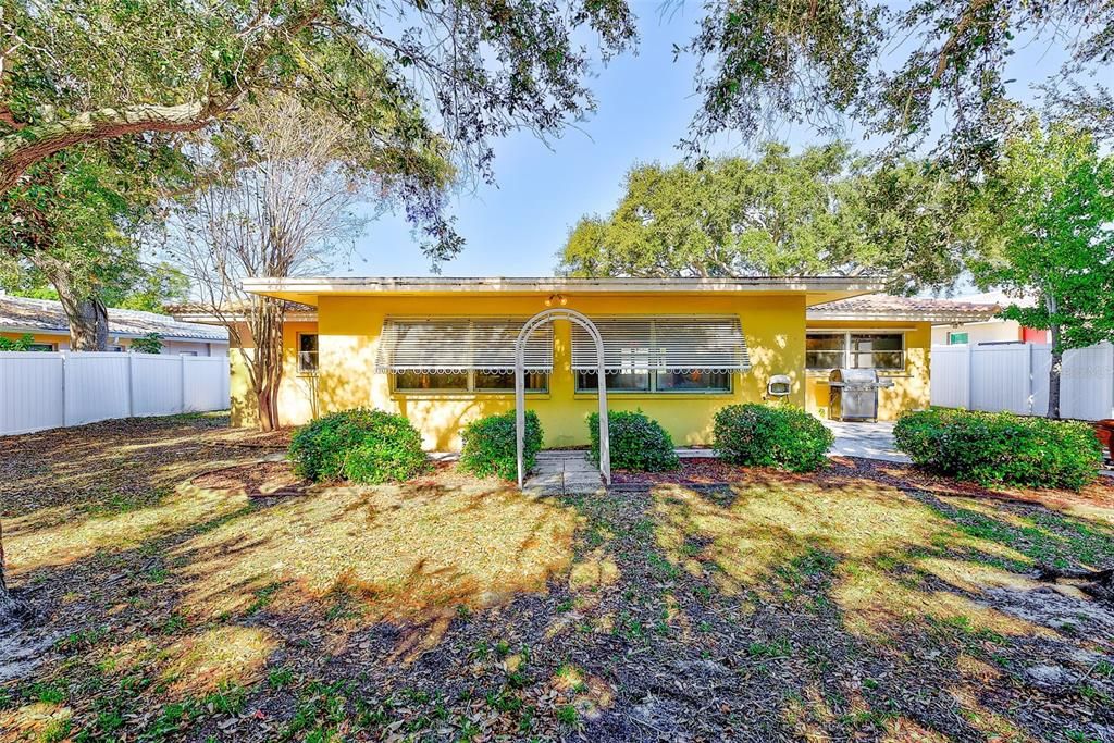 待售: $479,900 (2 贝兹, 2 浴室, 1593 平方英尺)