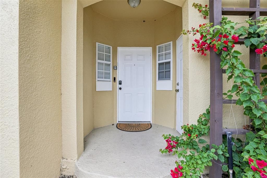 For Sale: $299,999 (3 beds, 2 baths, 1291 Square Feet)