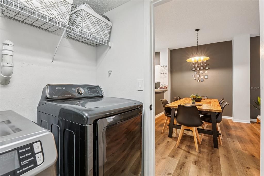 For Sale: $299,999 (3 beds, 2 baths, 1291 Square Feet)