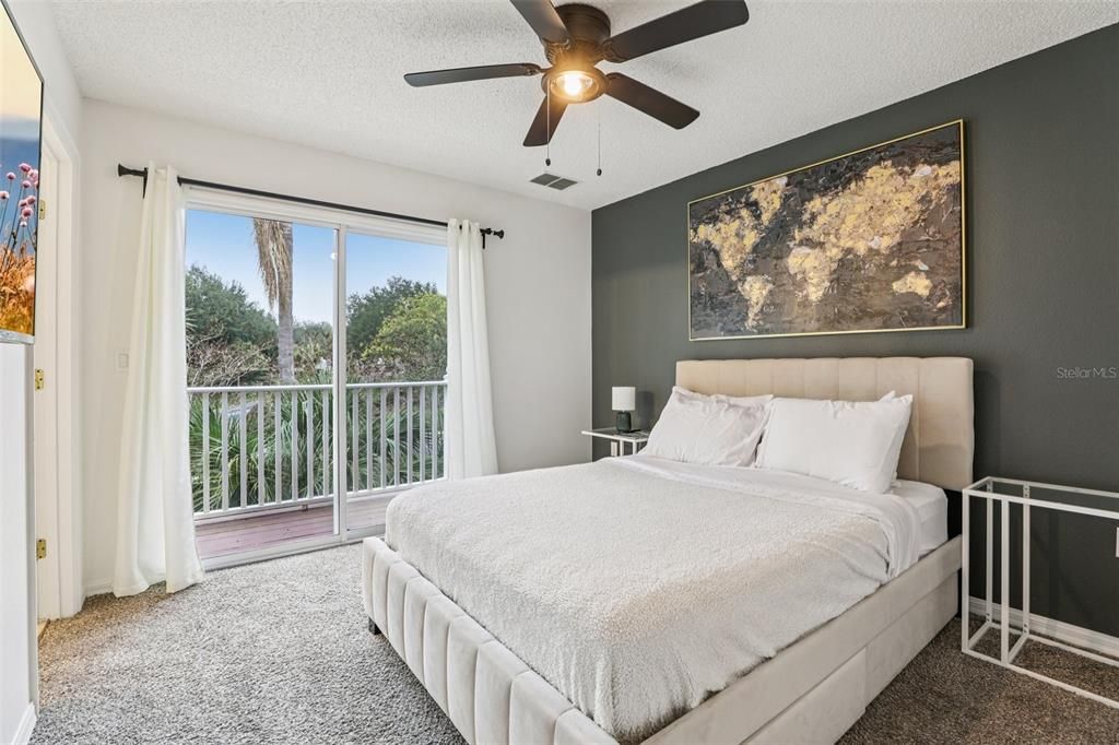 For Sale: $299,999 (3 beds, 2 baths, 1291 Square Feet)