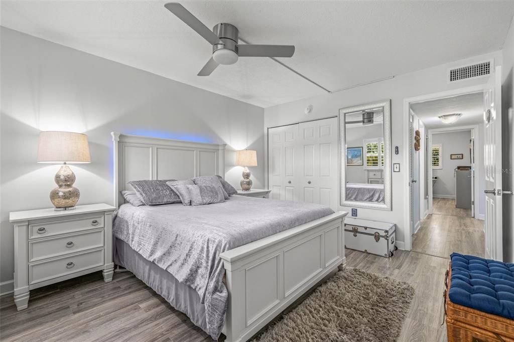 出租: $1,650 (2 贝兹, 1 浴室, 1010 平方英尺)