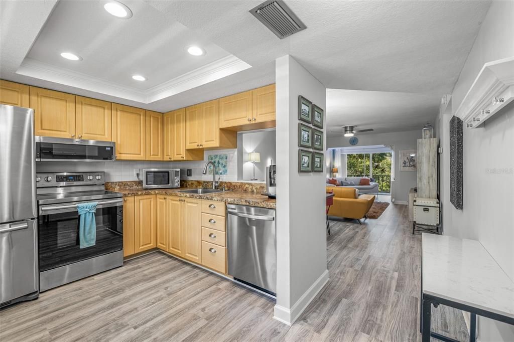 出租: $1,650 (2 贝兹, 1 浴室, 1010 平方英尺)