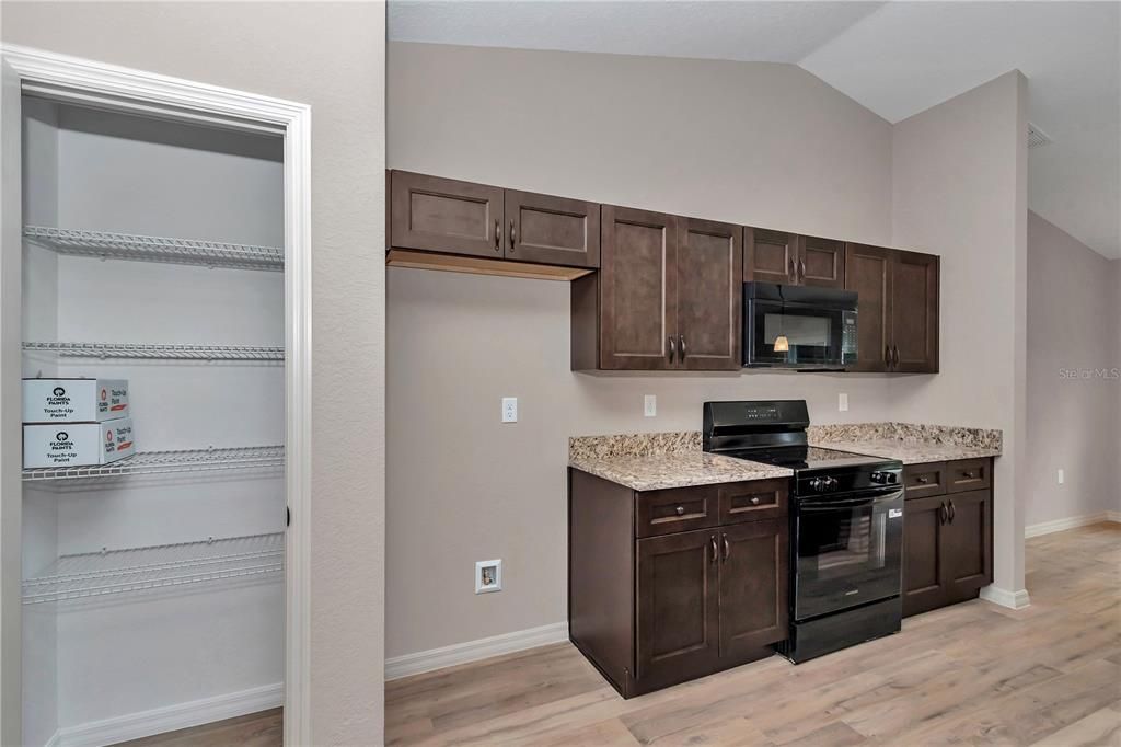 For Sale: $289,900 (4 beds, 2 baths, 1747 Square Feet)