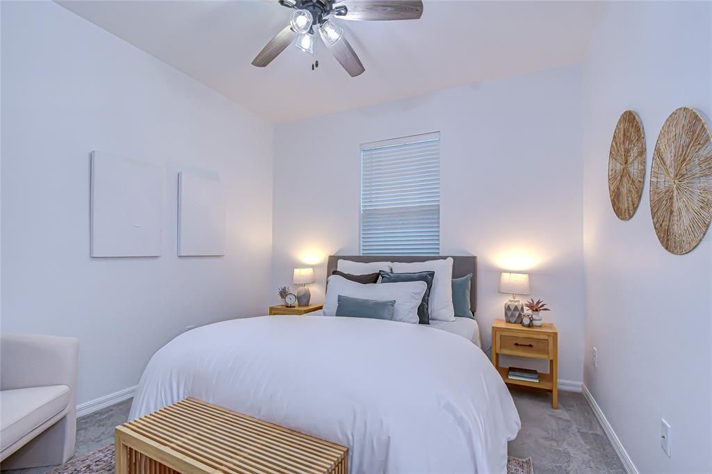 En Venta: $449,000 (5 camas, 3 baños, 2115 Pies cuadrados)