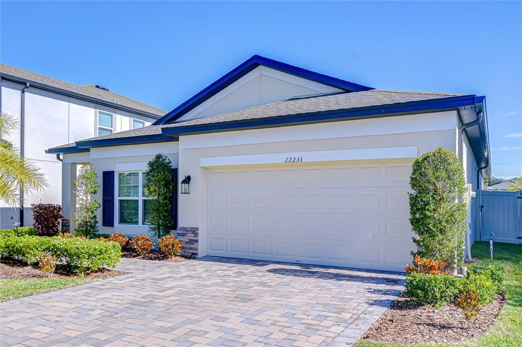 En Venta: $449,000 (5 camas, 3 baños, 2115 Pies cuadrados)