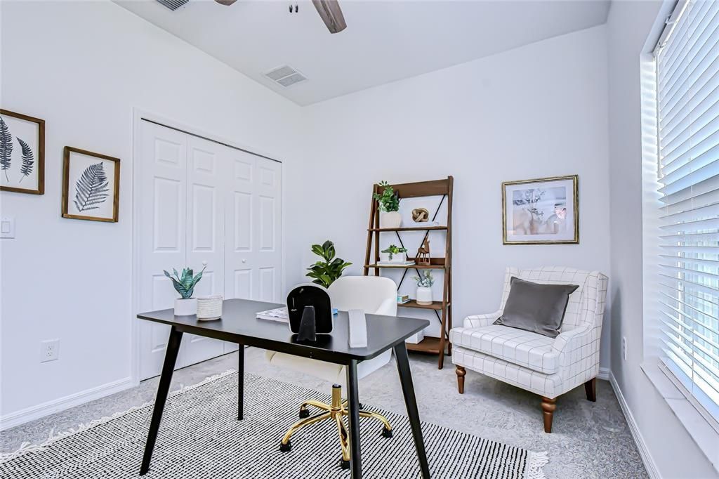 En Venta: $449,000 (5 camas, 3 baños, 2115 Pies cuadrados)