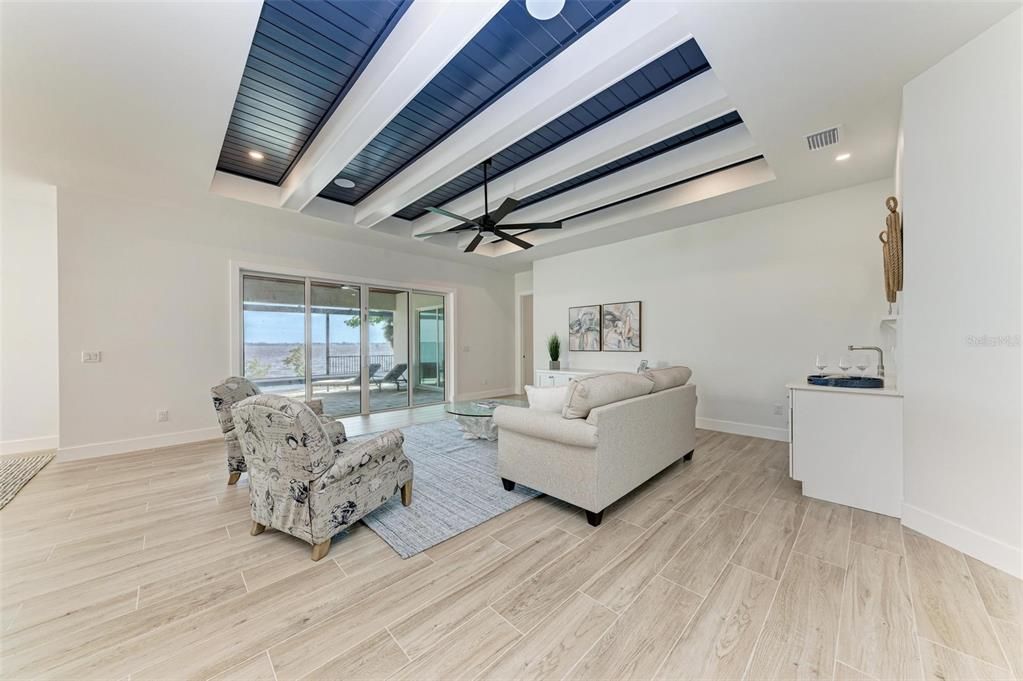 For Sale: $1,475,000 (3 beds, 2 baths, 2512 Square Feet)