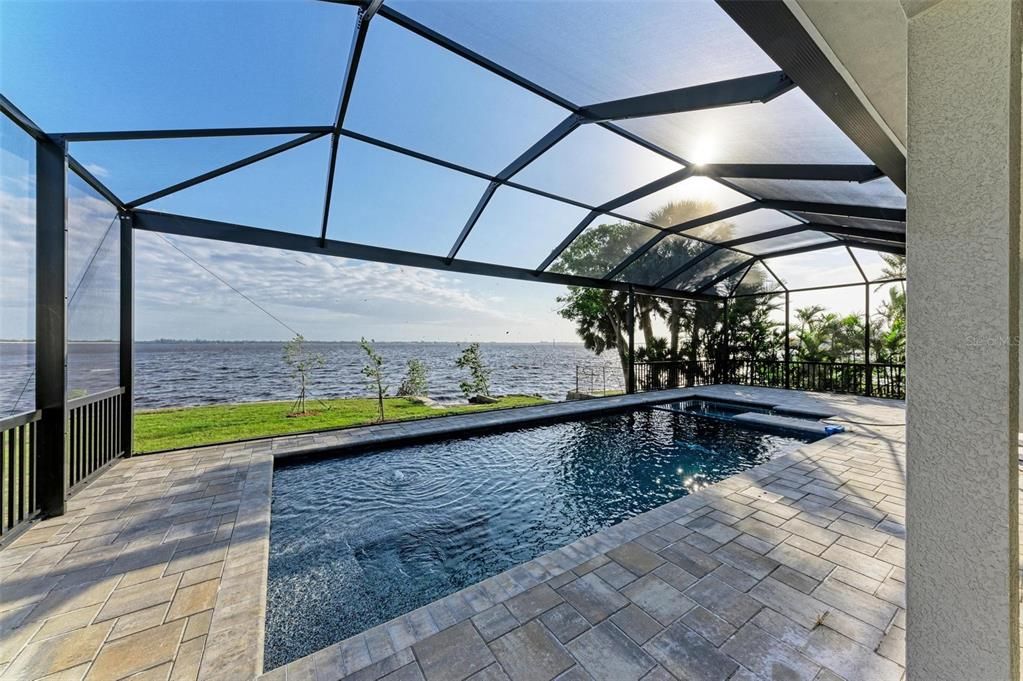 For Sale: $1,475,000 (3 beds, 2 baths, 2512 Square Feet)