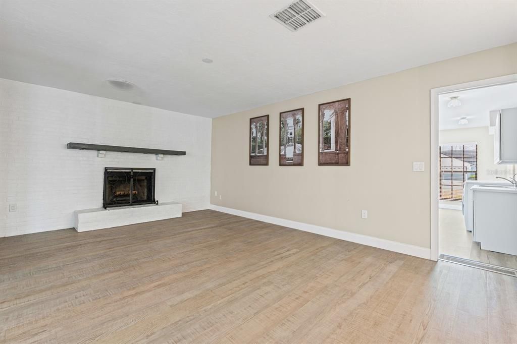 待售: $719,000 (3 贝兹, 2 浴室, 2340 平方英尺)