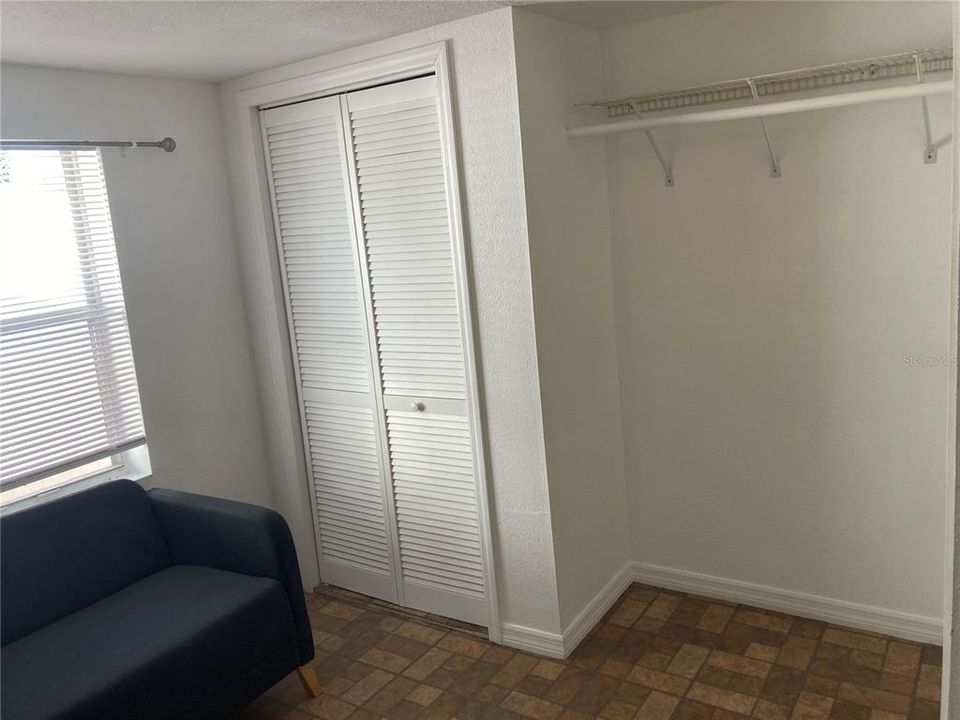 For Rent: $999 (0 beds, 1 baths, 352 Square Feet)