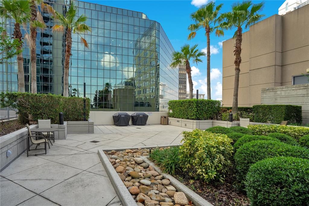 For Sale: $205,000 (1 beds, 1 baths, 615 Square Feet)