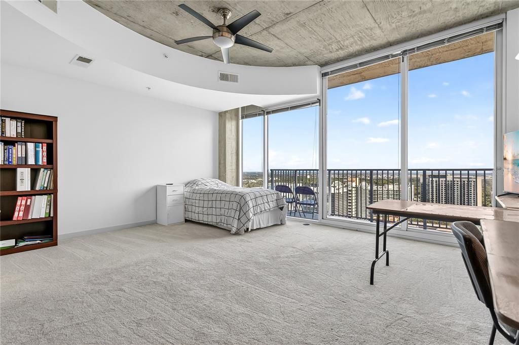 For Sale: $205,000 (1 beds, 1 baths, 615 Square Feet)