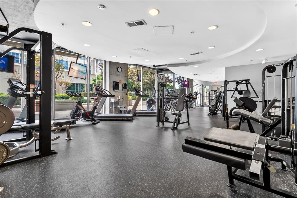 For Sale: $205,000 (1 beds, 1 baths, 615 Square Feet)