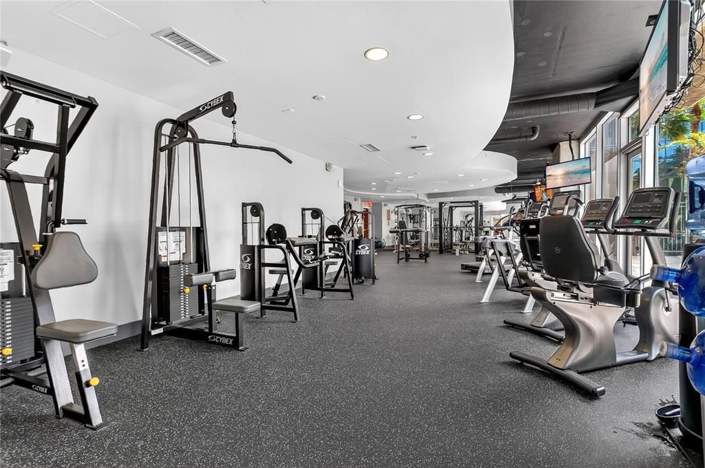 For Sale: $205,000 (1 beds, 1 baths, 615 Square Feet)