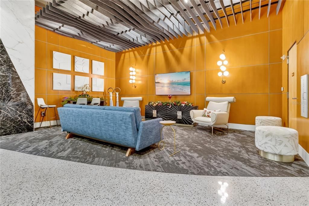 For Sale: $205,000 (1 beds, 1 baths, 615 Square Feet)