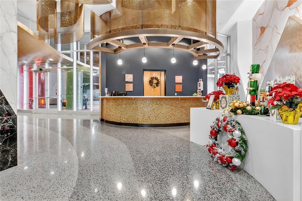 For Sale: $205,000 (1 beds, 1 baths, 615 Square Feet)