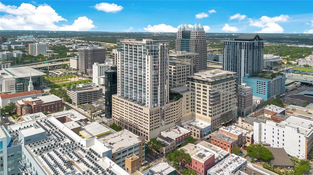 For Sale: $205,000 (1 beds, 1 baths, 615 Square Feet)