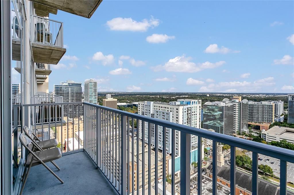 For Sale: $205,000 (1 beds, 1 baths, 615 Square Feet)