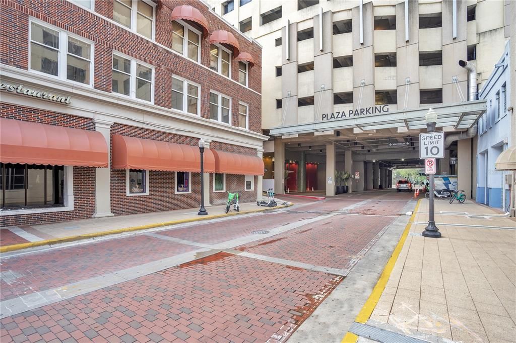 For Sale: $205,000 (1 beds, 1 baths, 615 Square Feet)