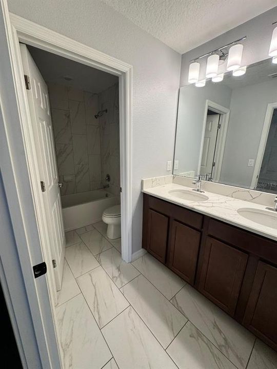 В аренду: $2,850 (5 спален, 3 ванн, 3006 Квадратных фут)