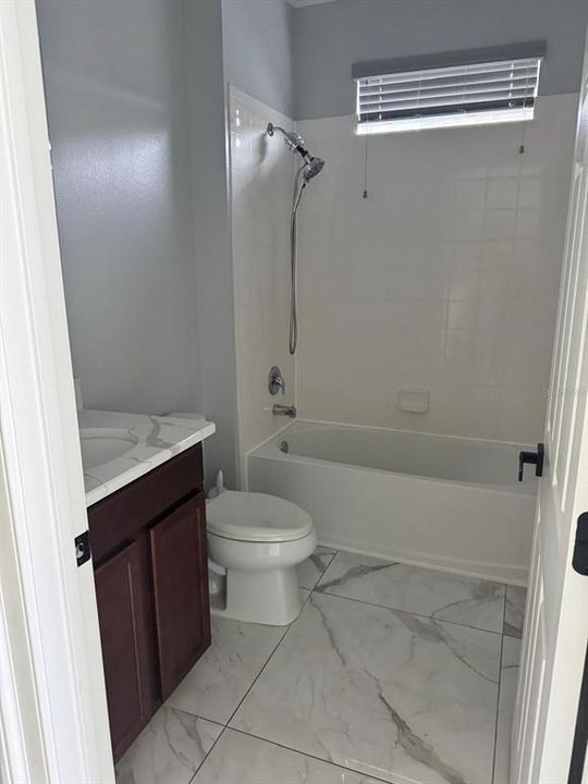 В аренду: $2,850 (5 спален, 3 ванн, 3006 Квадратных фут)