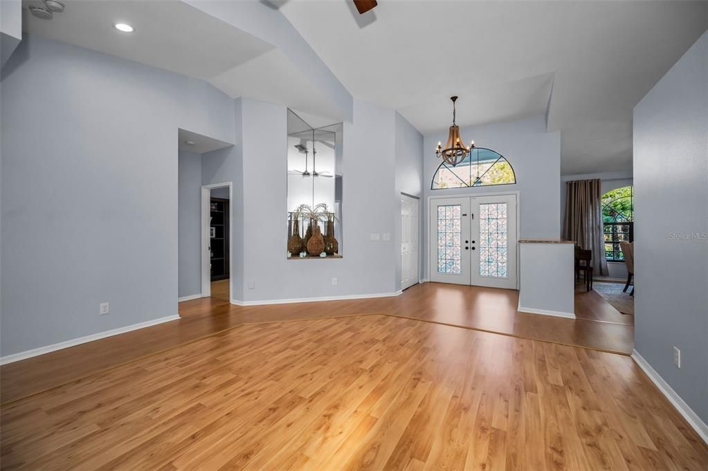 En Venta: $850,000 (4 camas, 3 baños, 2984 Pies cuadrados)