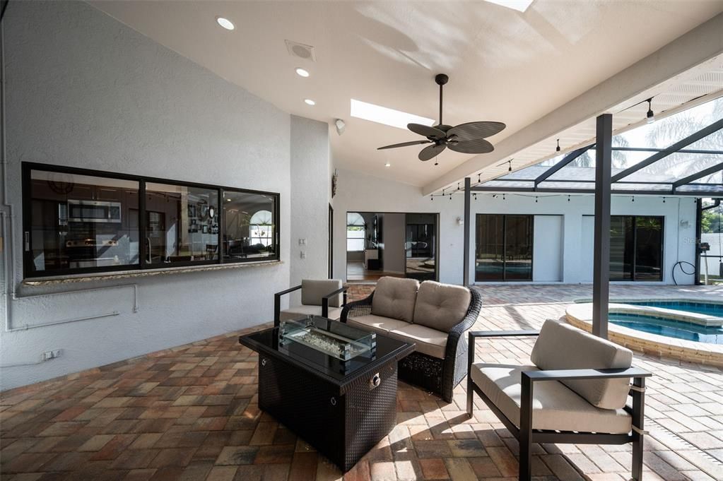 En Venta: $850,000 (4 camas, 3 baños, 2984 Pies cuadrados)