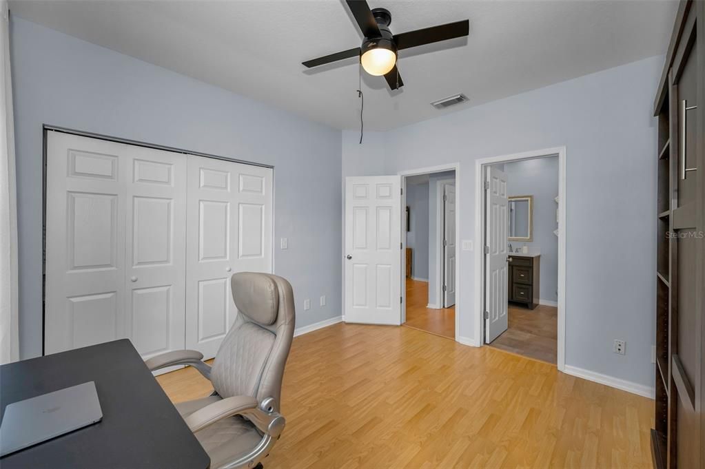 En Venta: $850,000 (4 camas, 3 baños, 2984 Pies cuadrados)