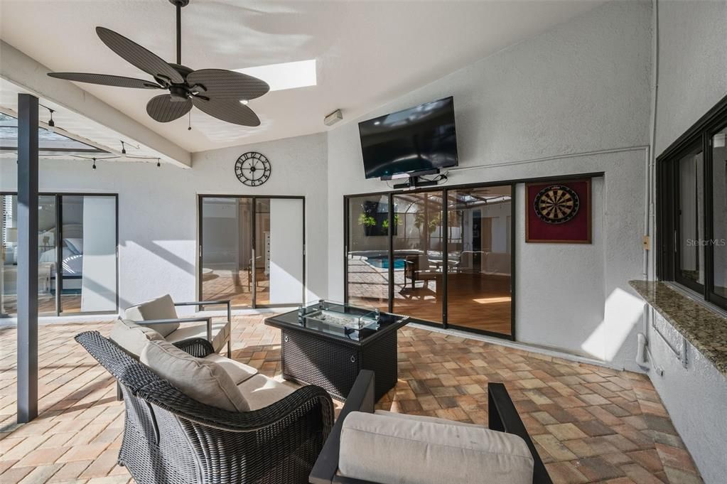 En Venta: $850,000 (4 camas, 3 baños, 2984 Pies cuadrados)