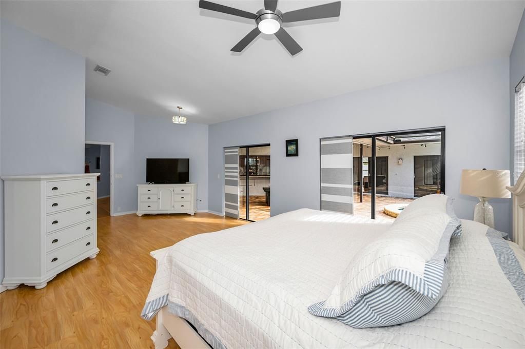 En Venta: $850,000 (4 camas, 3 baños, 2984 Pies cuadrados)