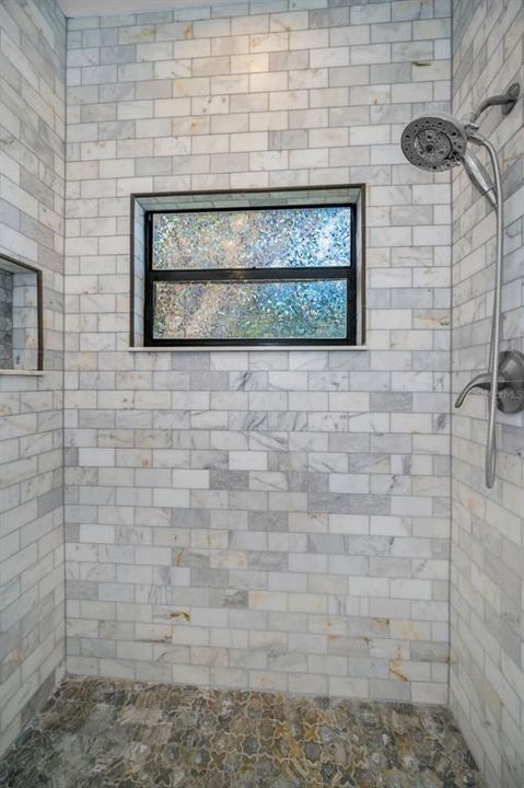 En Venta: $850,000 (4 camas, 3 baños, 2984 Pies cuadrados)