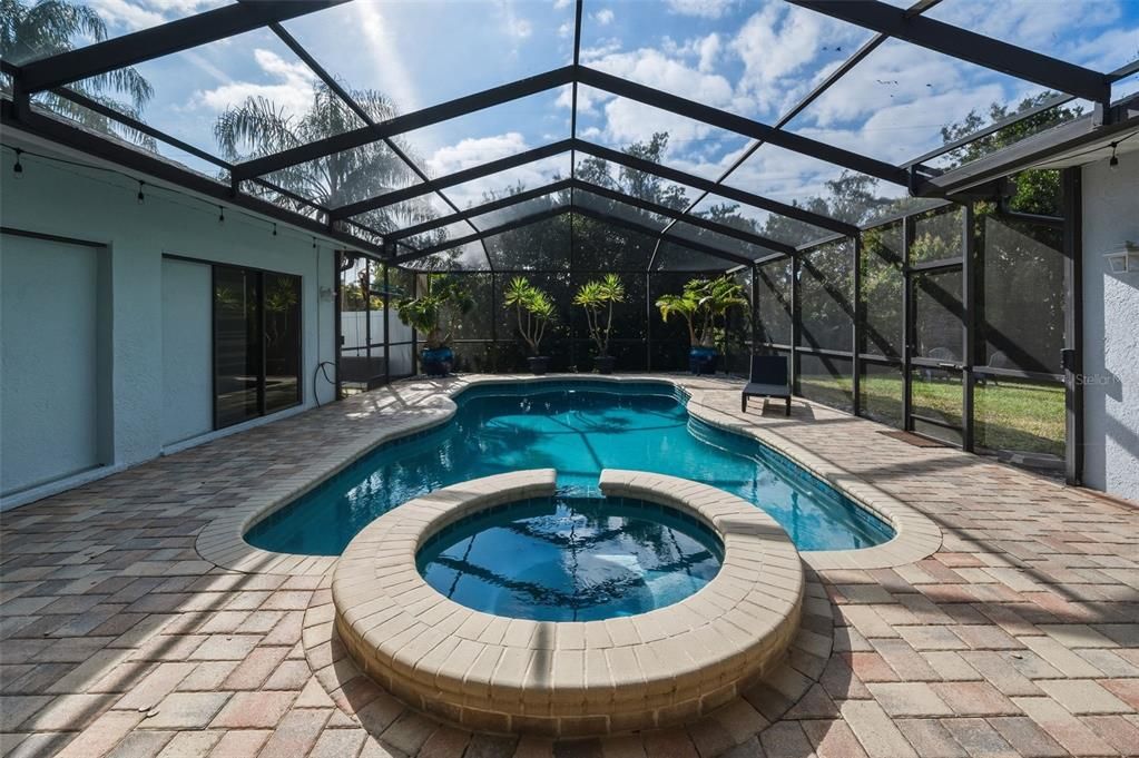 En Venta: $850,000 (4 camas, 3 baños, 2984 Pies cuadrados)