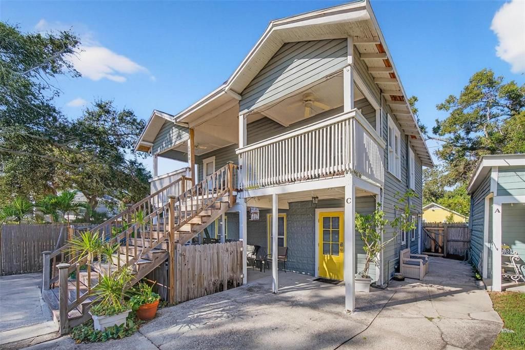 For Rent: $2,000 (1 beds, 1 baths, 680 Square Feet)