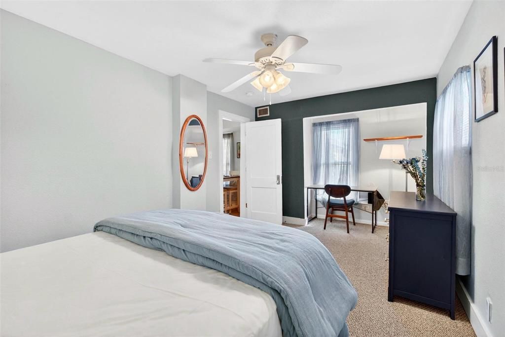 For Rent: $2,000 (1 beds, 1 baths, 680 Square Feet)