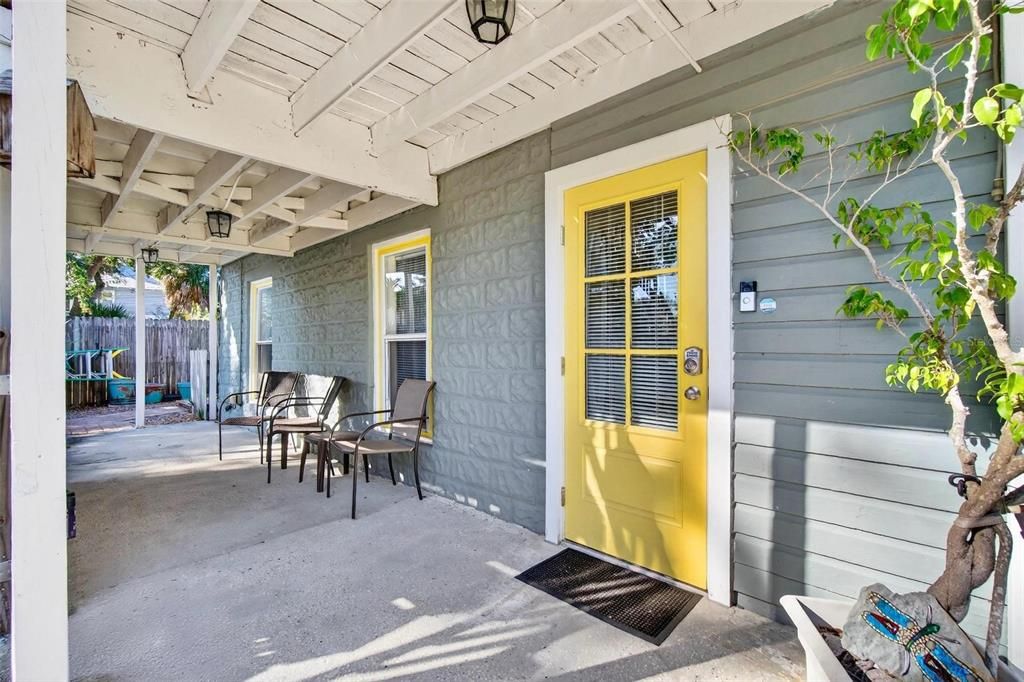 For Rent: $2,000 (1 beds, 1 baths, 680 Square Feet)