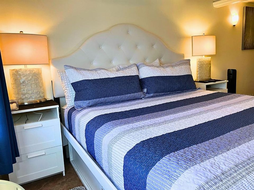 待售: $159,900 (1 贝兹, 1 浴室, 456 平方英尺)